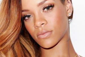 Rihanna 4L